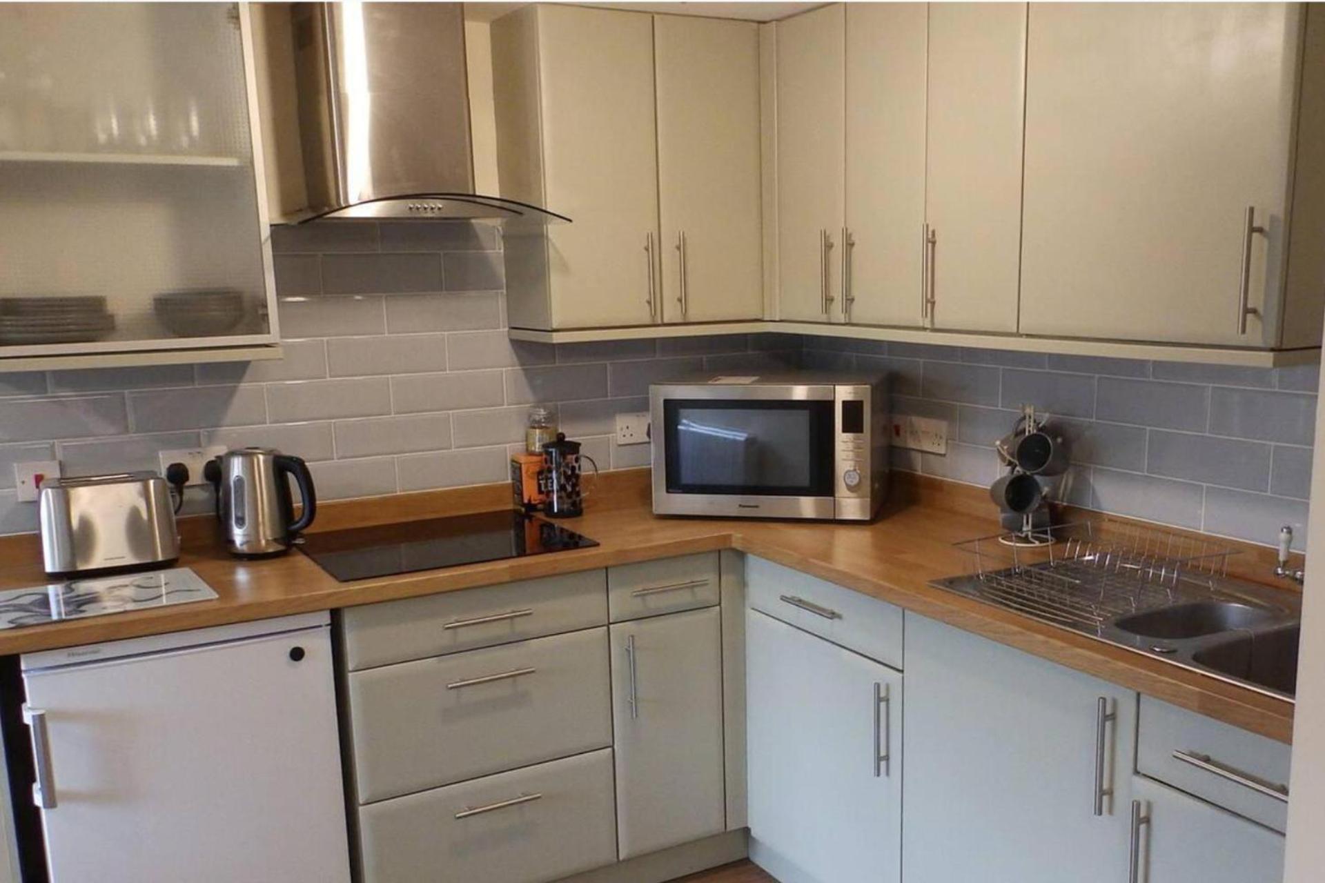 1 Bed-Pet Friendly-Parking-Patio-Close To Coasts North Hill Esterno foto